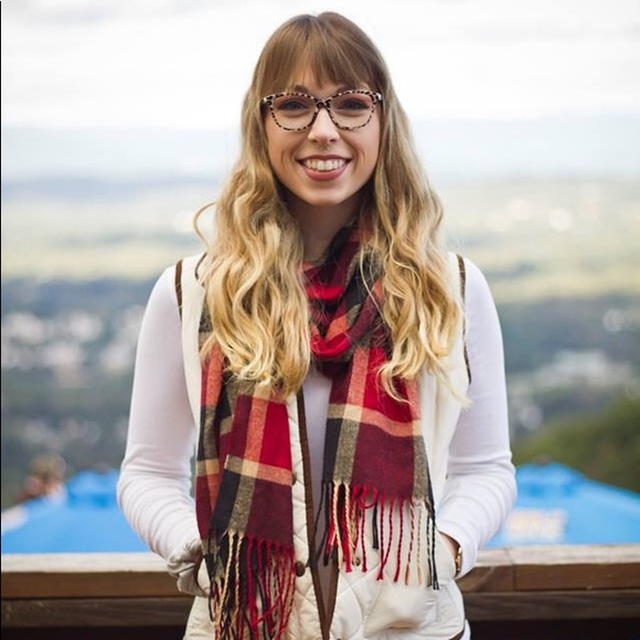 Meet your Posher, Morgan Barry - Picture 1 of 4